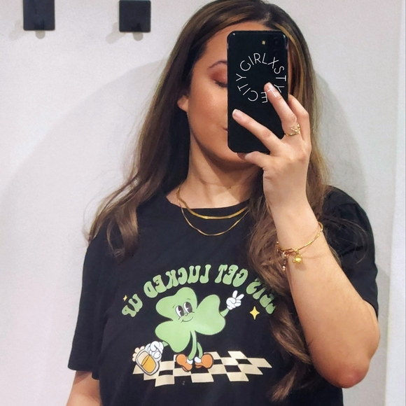 Tops - NEW ST PATRICK'S TEE LUCKED UP SIZE large